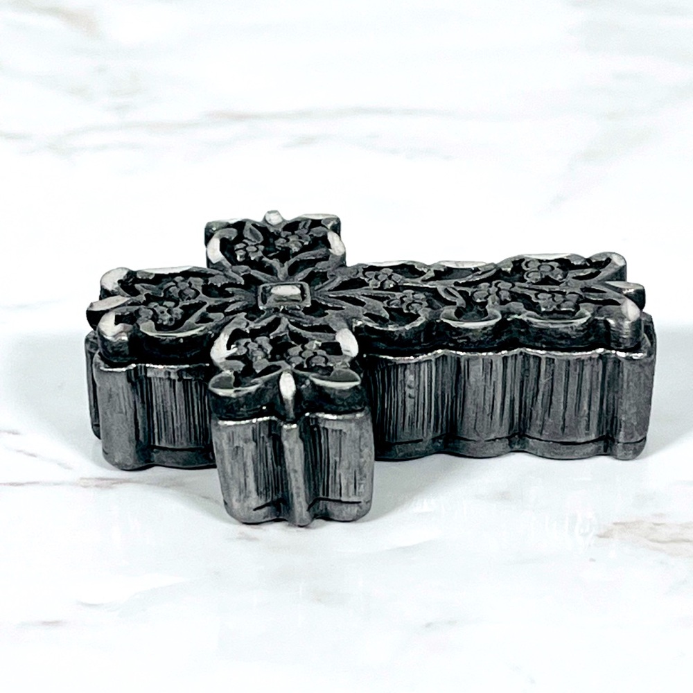 Pewter Celtic Cross Mini Trinket Box/Brooch - Picture 4 of 12